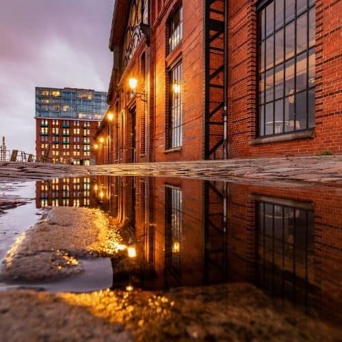 Loftgebäude am Hamburger Hafen mit Büros für Agenturen und digitale Unternehmen